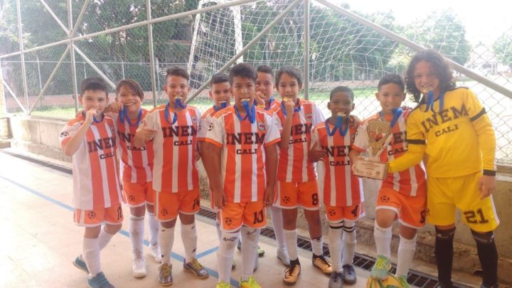 INEM Cali, campeón del minifútbol sala de la fase municipal de Juegos Supérate