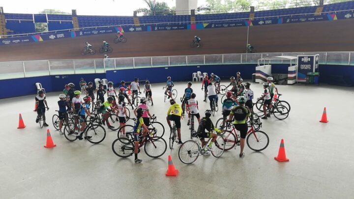 Campamento del PAD de Pista sigue con sus labores en el Alcides Nieto Patiño