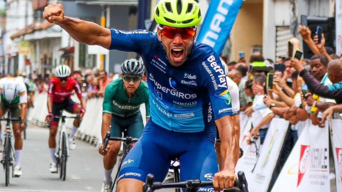 Christian Tamayo, del Team SuperGiros, ganó en casa y es líder de la Vuelta al Valle