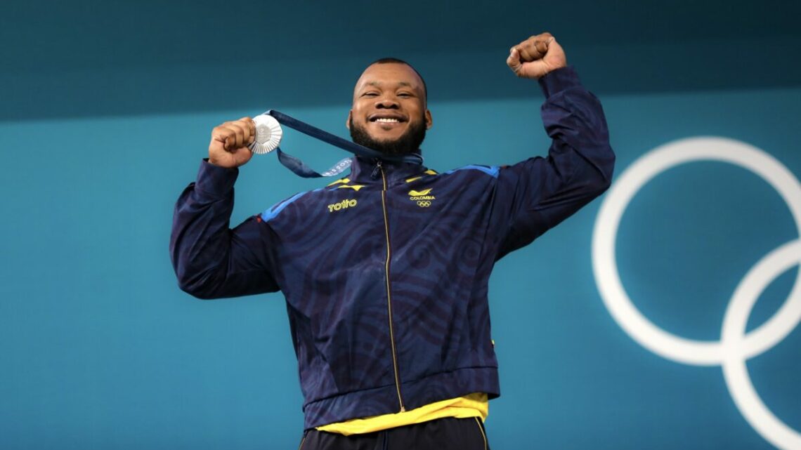 Jeison López, el medallista olímpico de pesas que sigue cumpliendo sueños